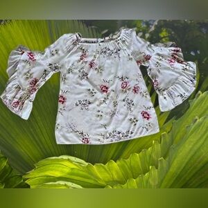 Fever Women's Top Size‎ M Multicolored Floral Round Neck Ruffle slevees